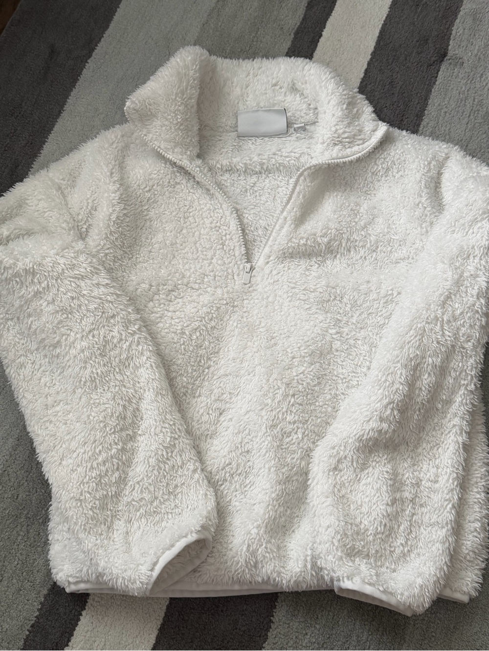 Aritzia Sunday Best sweatshirt
